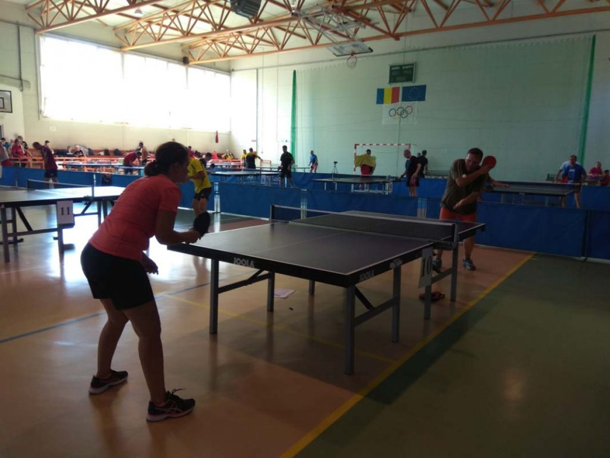 /storage/img/big_recikk-szaszregenben-asztaliteniszeztunk-cs-ping-pong-gheorgheni-05.jpg