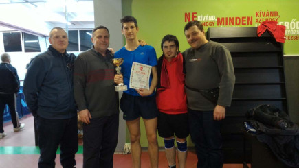 Bábics Tamás országos amatőr asztalitenisz versenyen nyert első helyet!
